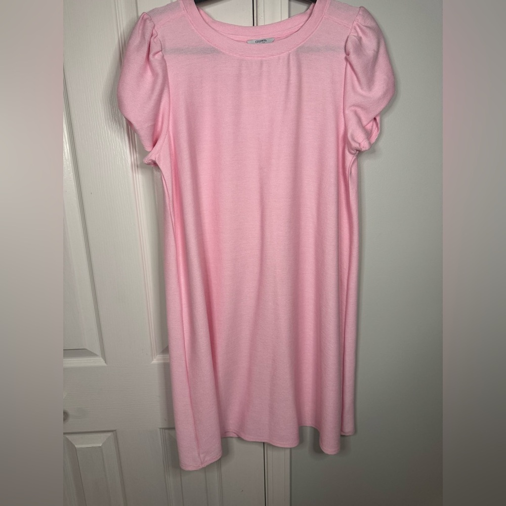 Crown & Ivy Light Pink Puff Sleeve Dress